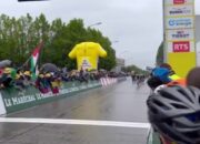 Carlos Rodriguez is crowned at the Tour de romanda